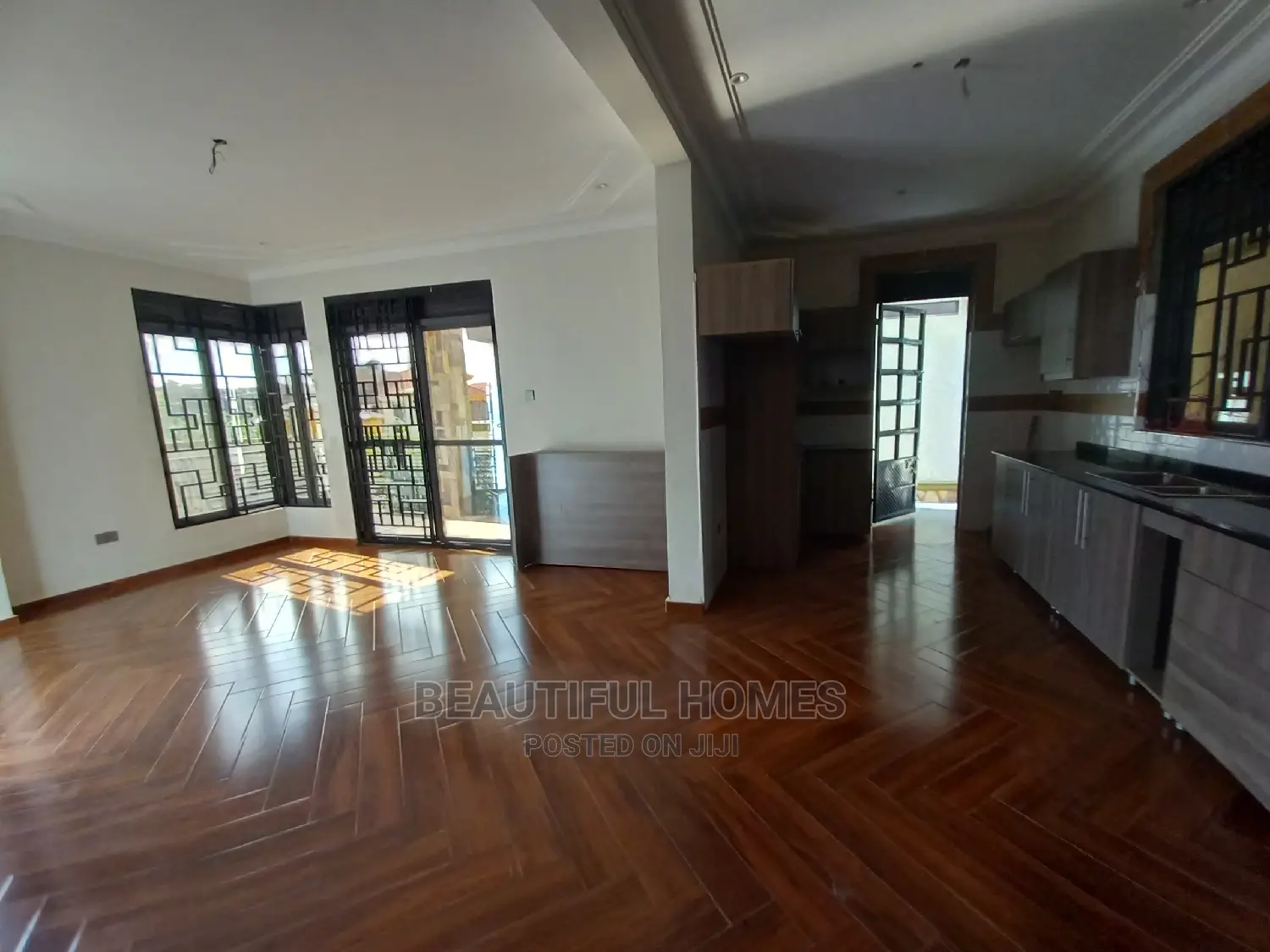 Furnished 5bdrm Mansion in Kyanja Tarmack, Nakawa for sale in Nakawa