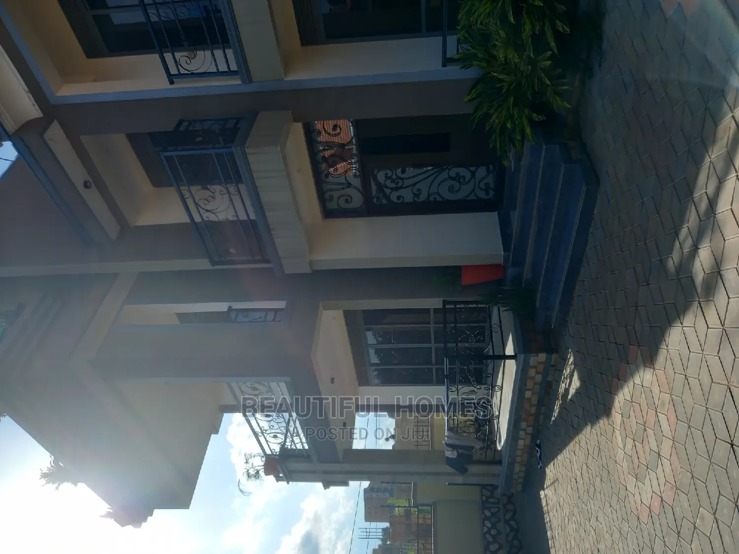 Furnished 5bdrm Duplex in Kyanja Wealthy, Nakawa for Sale in Nakawa