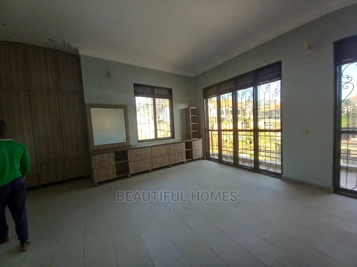 Furnished 5bdrm Mansion in Kyanja All Tarmack, Nakawa for Sale in Nakawa