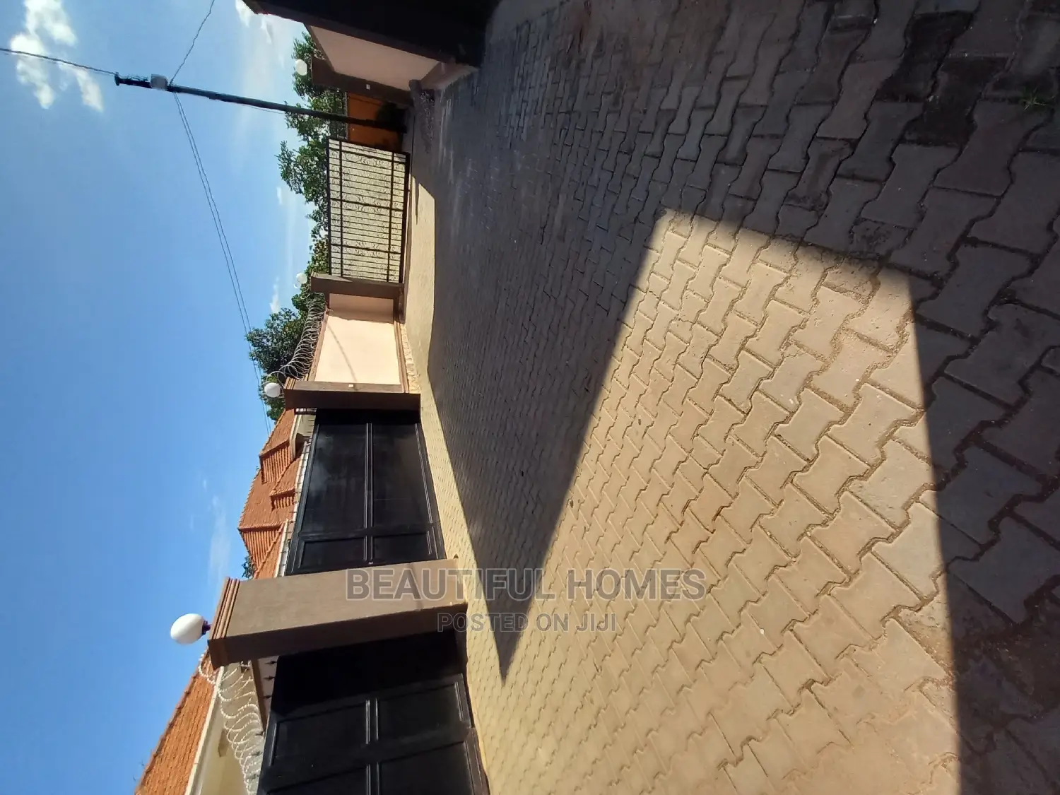 Furnished 4bdrm Duplex in Kisaasi, Nakawa for Sale in Nakawa