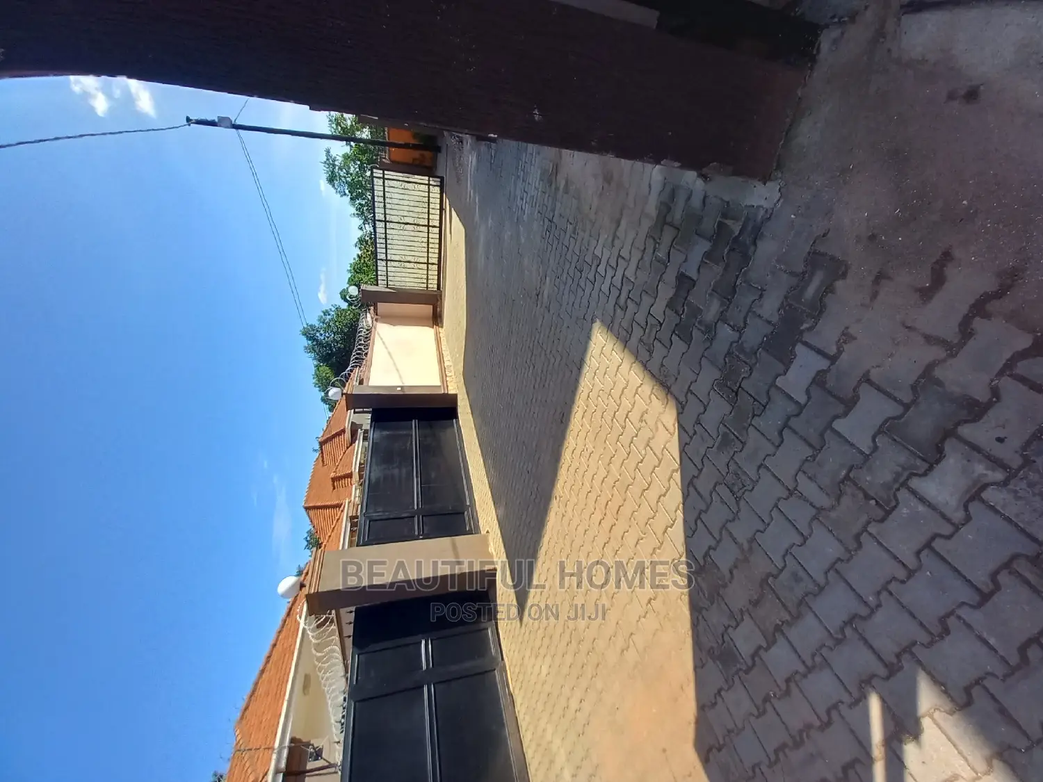 Furnished 4bdrm Duplex in Kisaasi, Nakawa for Sale in Nakawa