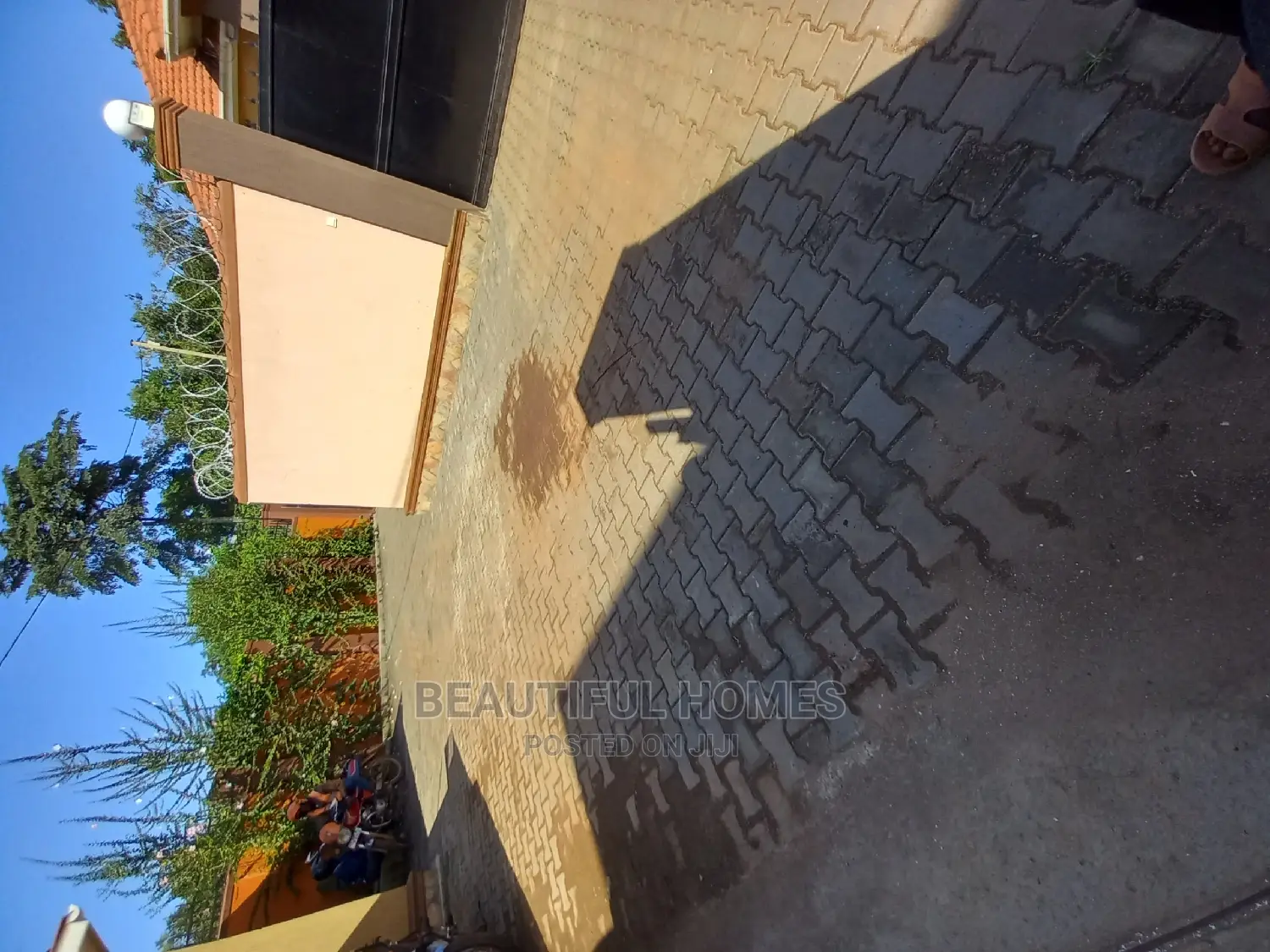 Furnished 4bdrm House in Kisaasi Gated Estate, Nakawa for Sale in Nakawa