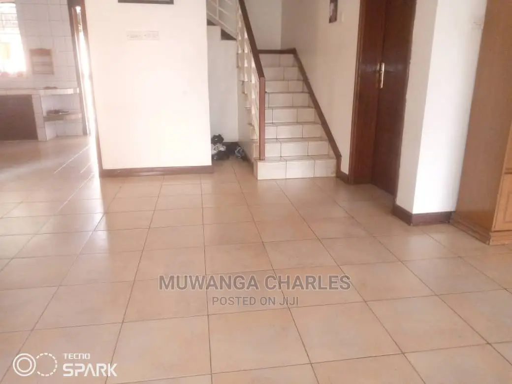 6bdrm Duplex in Fs Properties Ltd, Central Division for Sale in Central Division