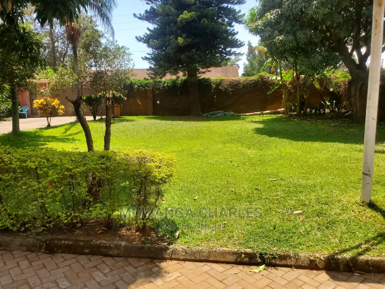 6bdrm Duplex in Fs Properties Ltd, Central Division for Sale in Central Division