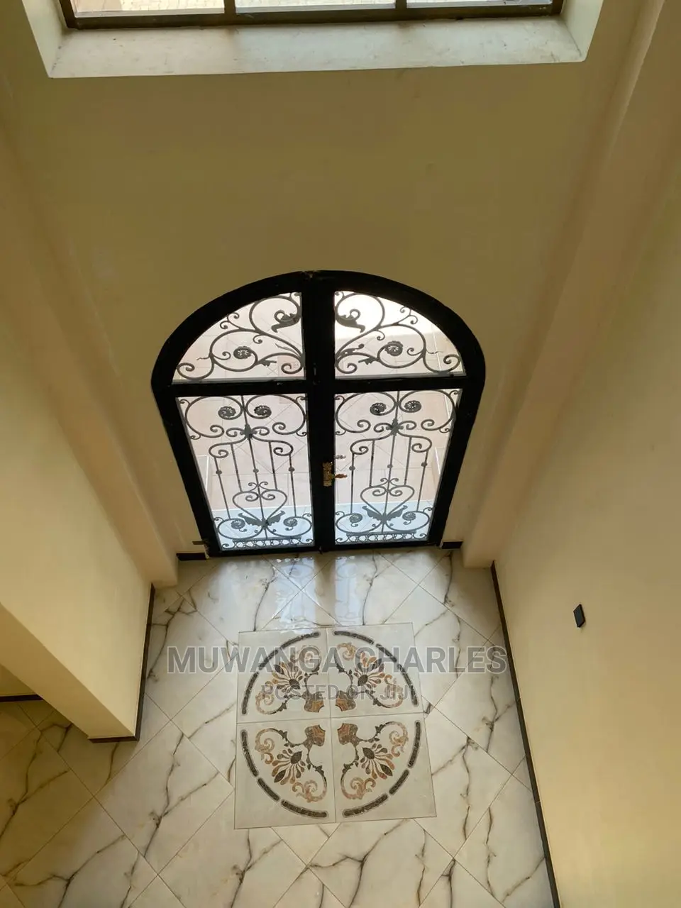 5bdrm Duplex in Fs Properties Ltd, Central Division for Sale in Central Division