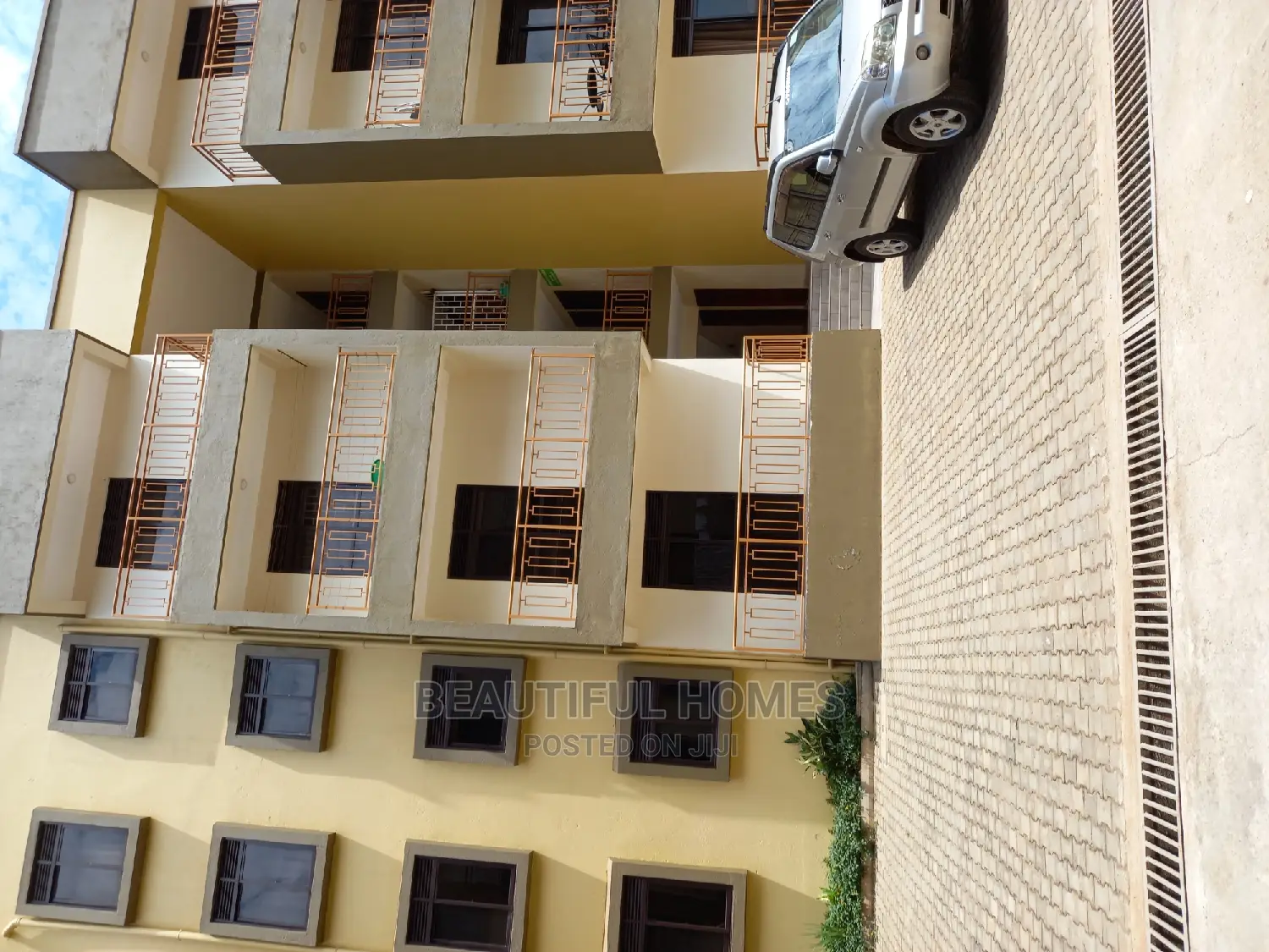 Furnished 3bdrm Condo in Kisaasi, Nakawa for Sale in Nakawa