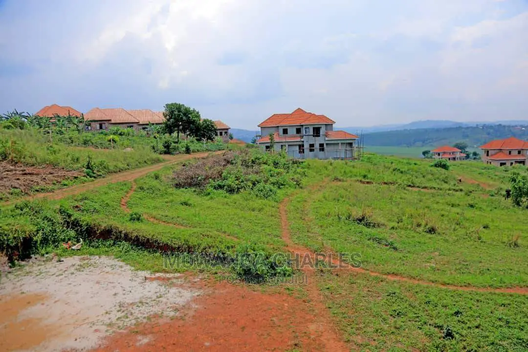 Plot's Available for Sale at Kira Kitukutwe in Central Division