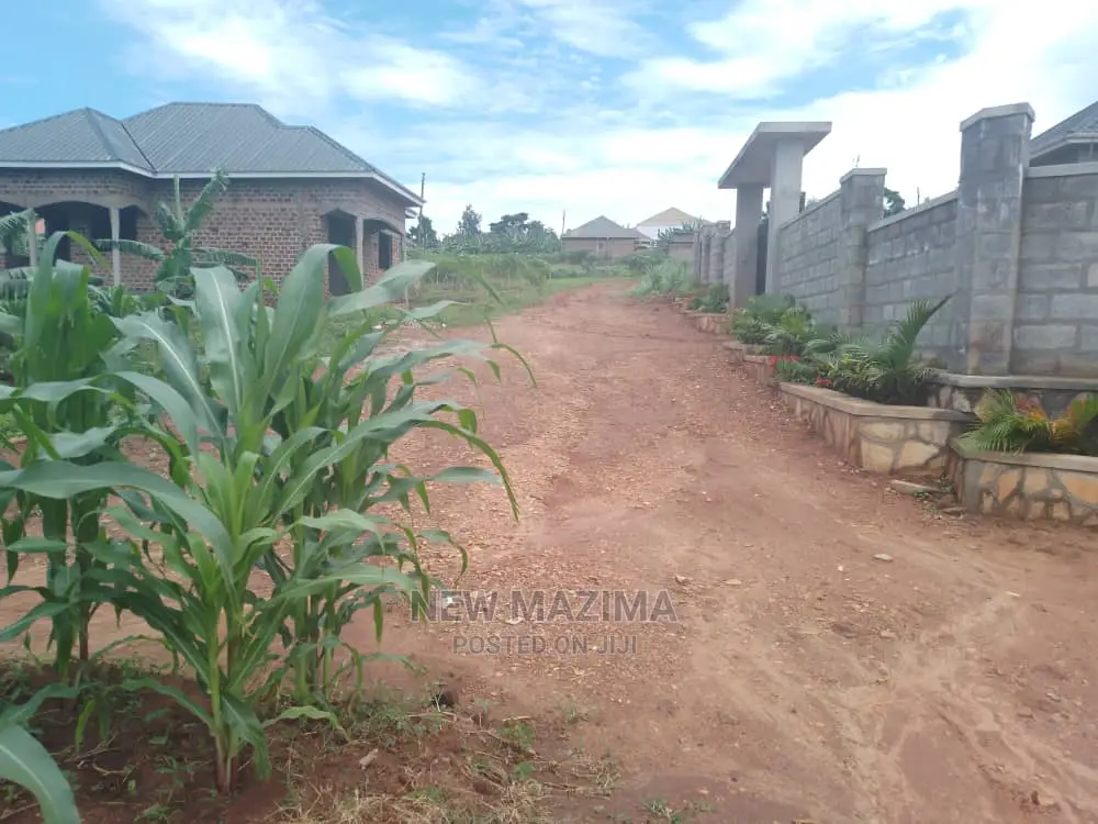 Buloba Nabukalu Titled Plot on Quicksale in Rich Neighbours in Central Division