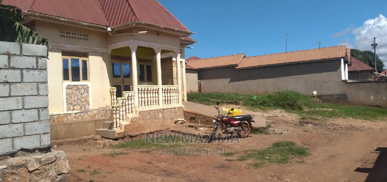 2bdrm House in Gangu Busabaala Rd, Central Division for sale in Central Division