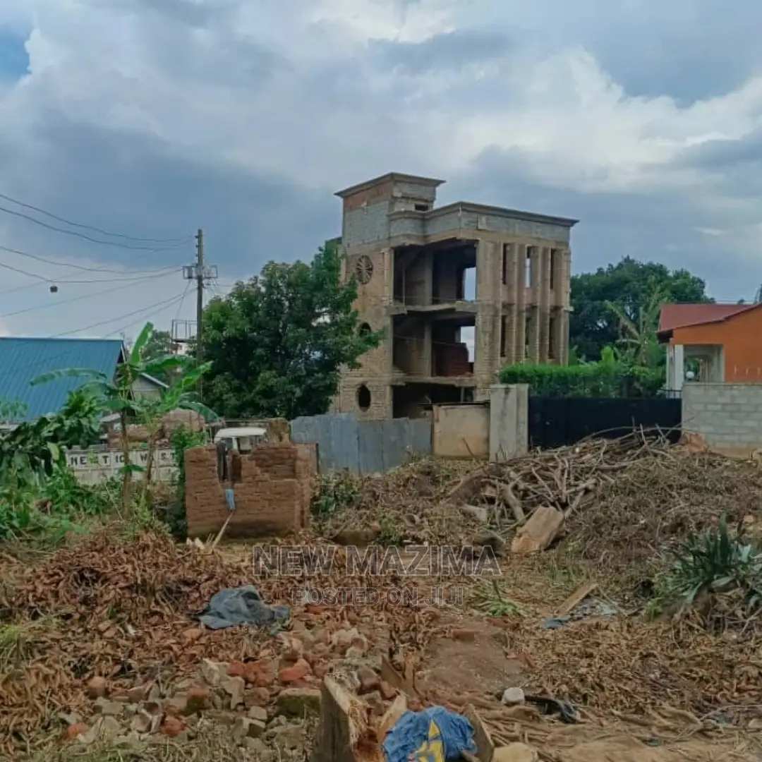Very Beautiful Fancy Plot on Quicksale in Heart of Muyenga in Central Division