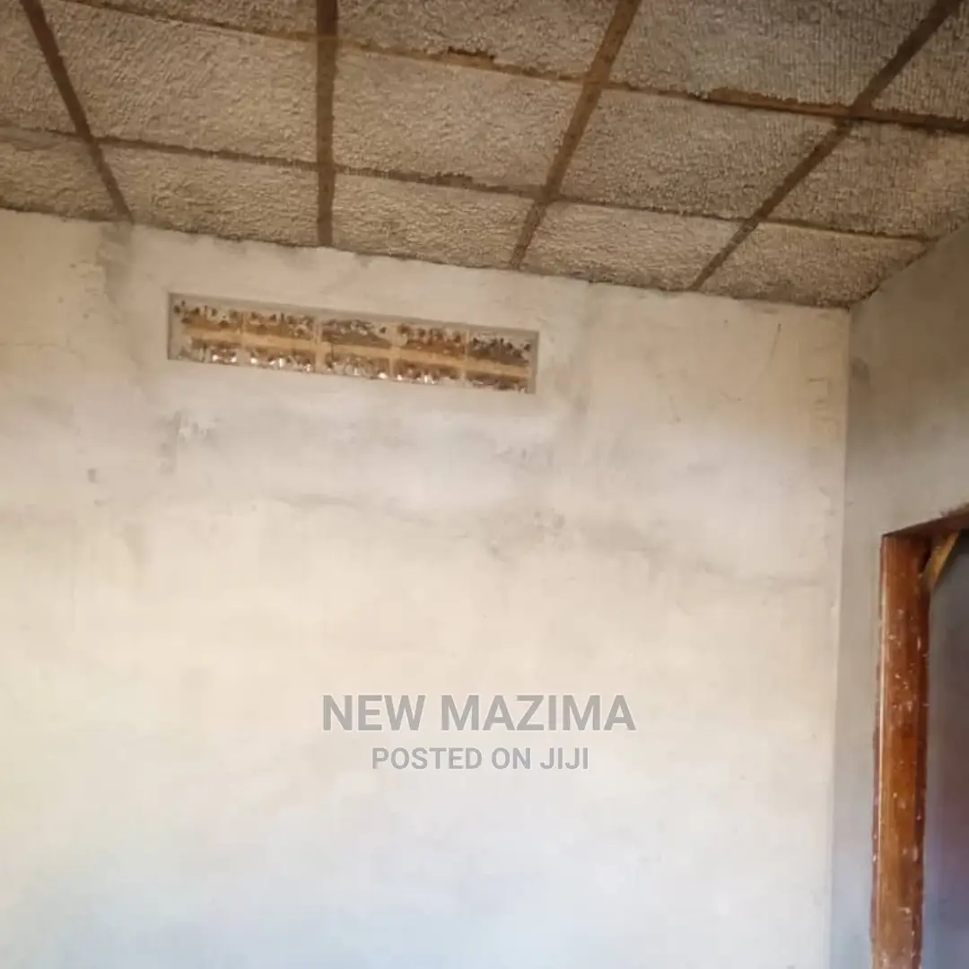 2bdrm House in Kajjansi Ntebe Rd, Central Division for Sale in Central Division