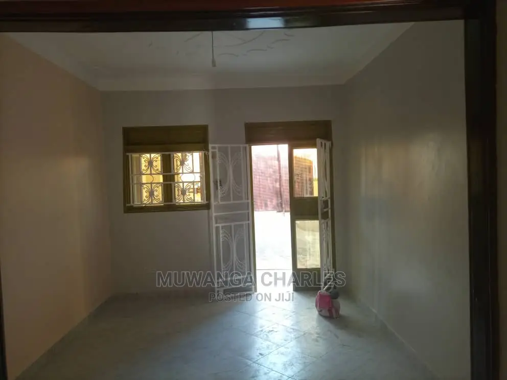 5bdrm Duplex in Fs Properties Ltd, Central Division for Sale in Central Division