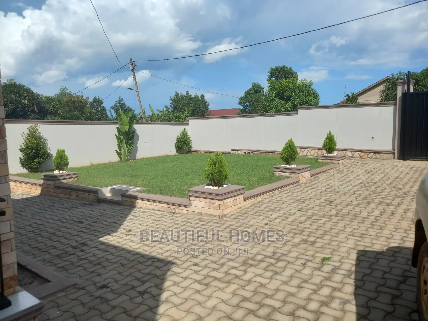 Furnished 4bdrm House in Kira for Sale in Kira