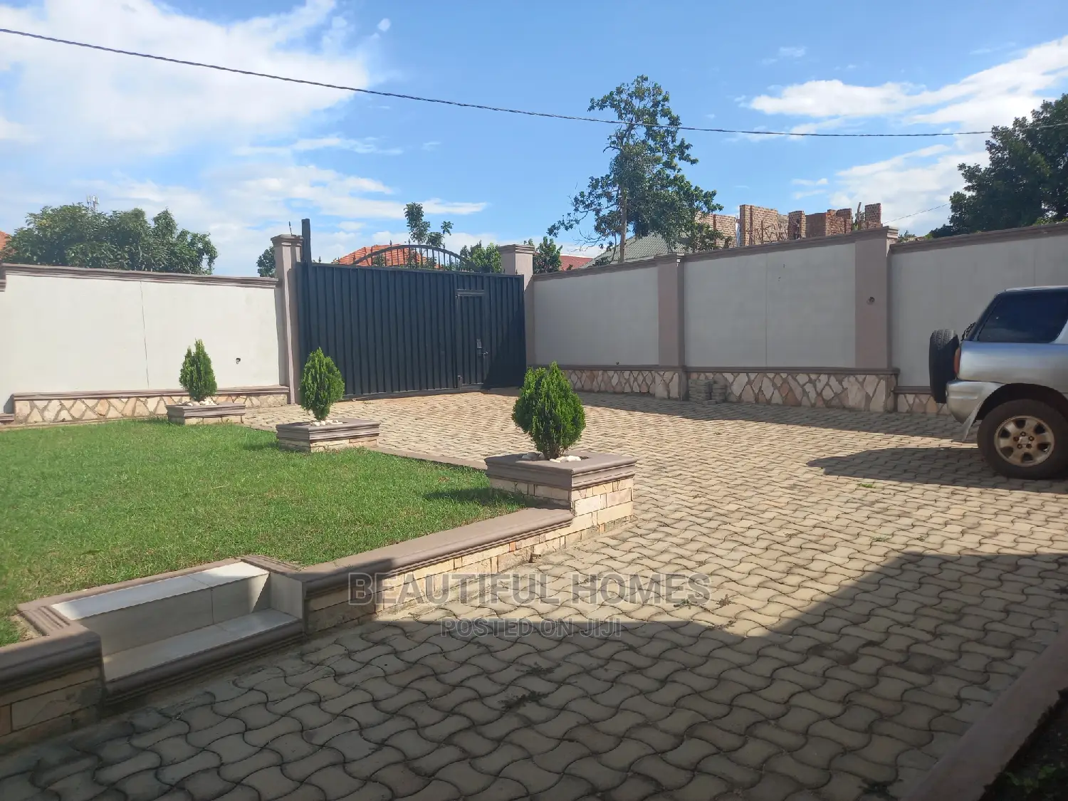 Furnished 4bdrm House in Kira for Sale in Kira