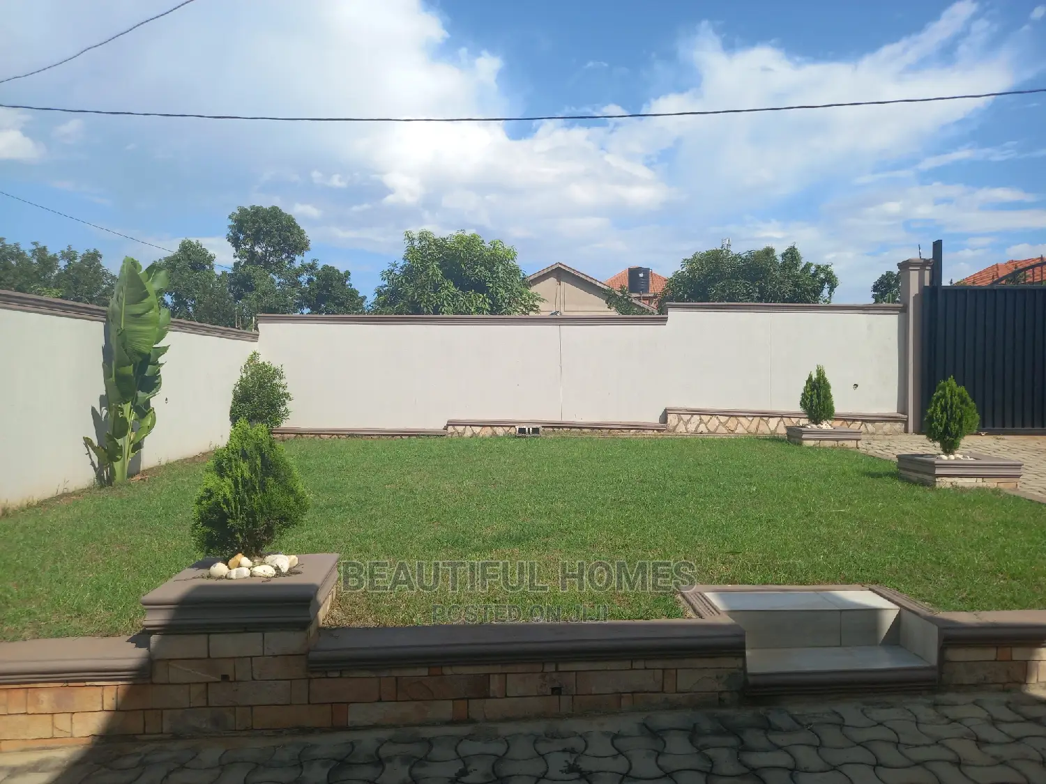 Furnished 4bdrm House in Kira for Sale in Kira