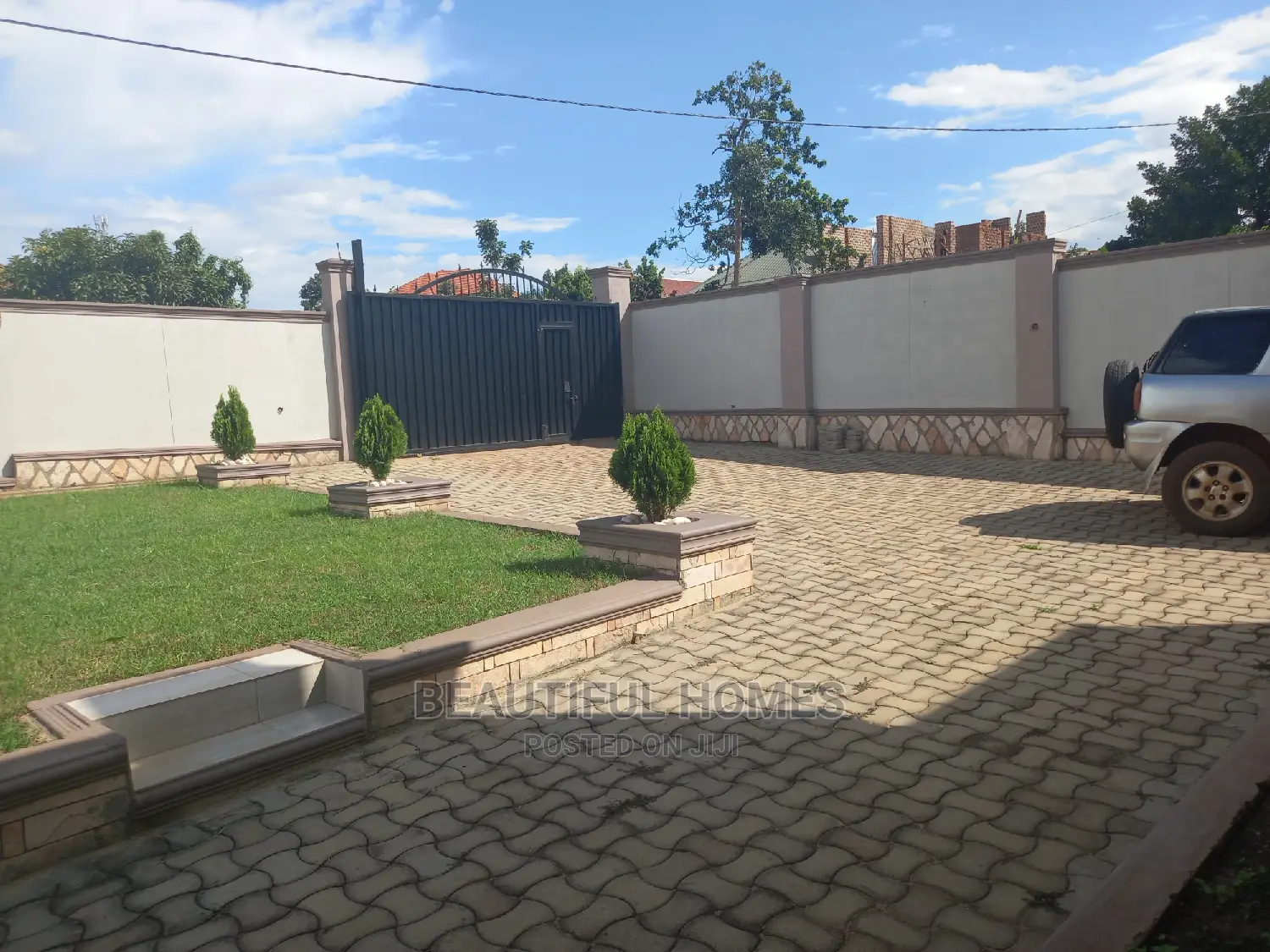 Furnished 4bdrm House in Kira for Sale in Kira