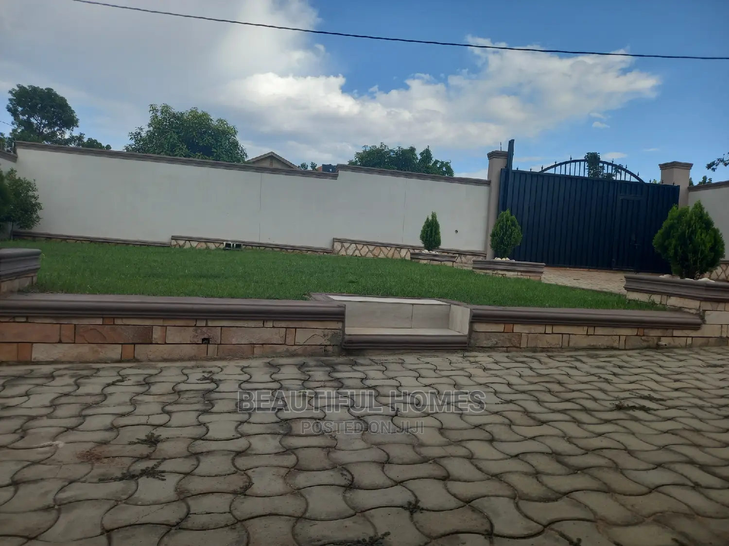 Furnished 4bdrm House in Kira for Sale in Kira
