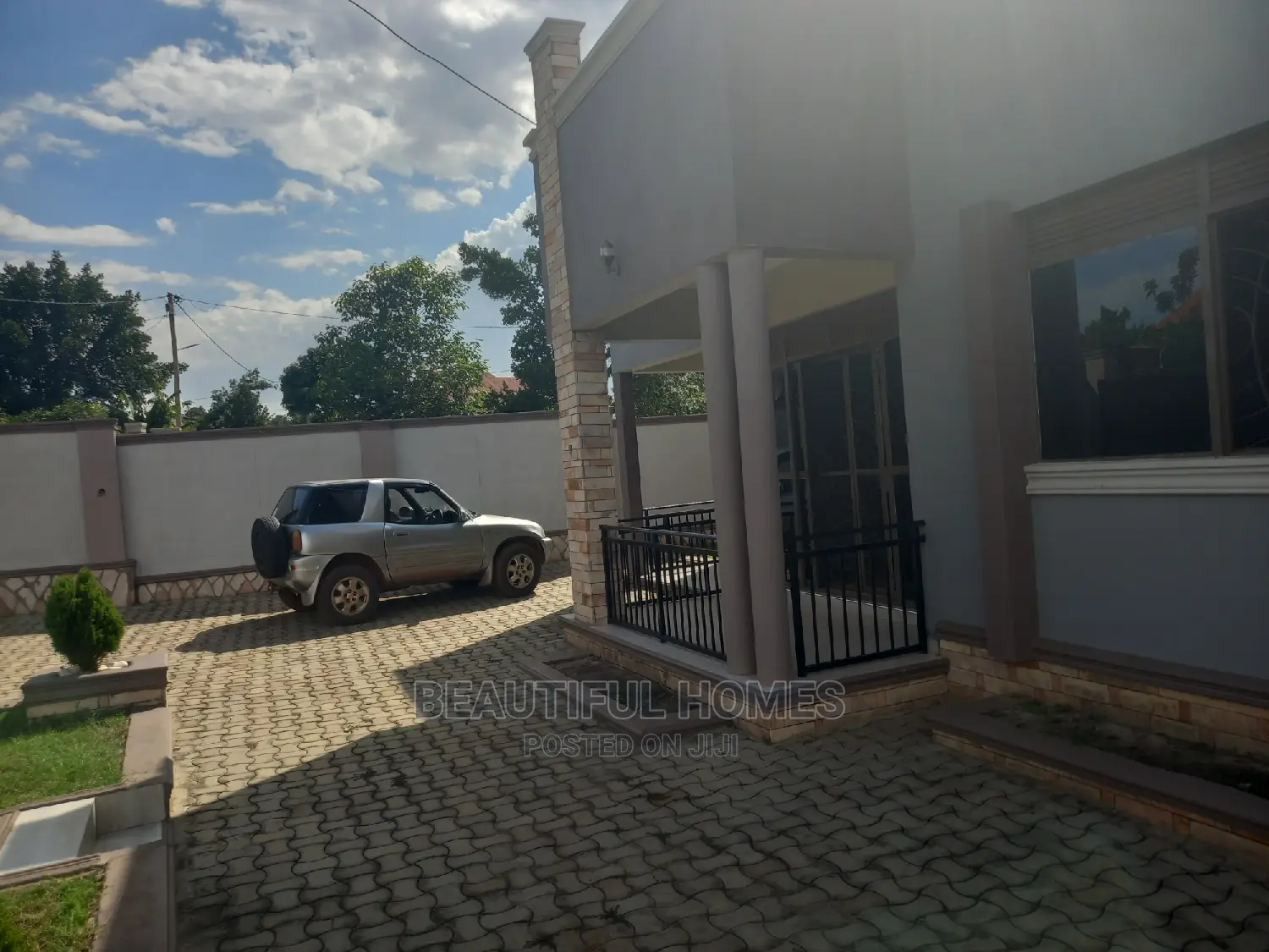 Furnished 4bdrm House in Kira for Sale in Kira