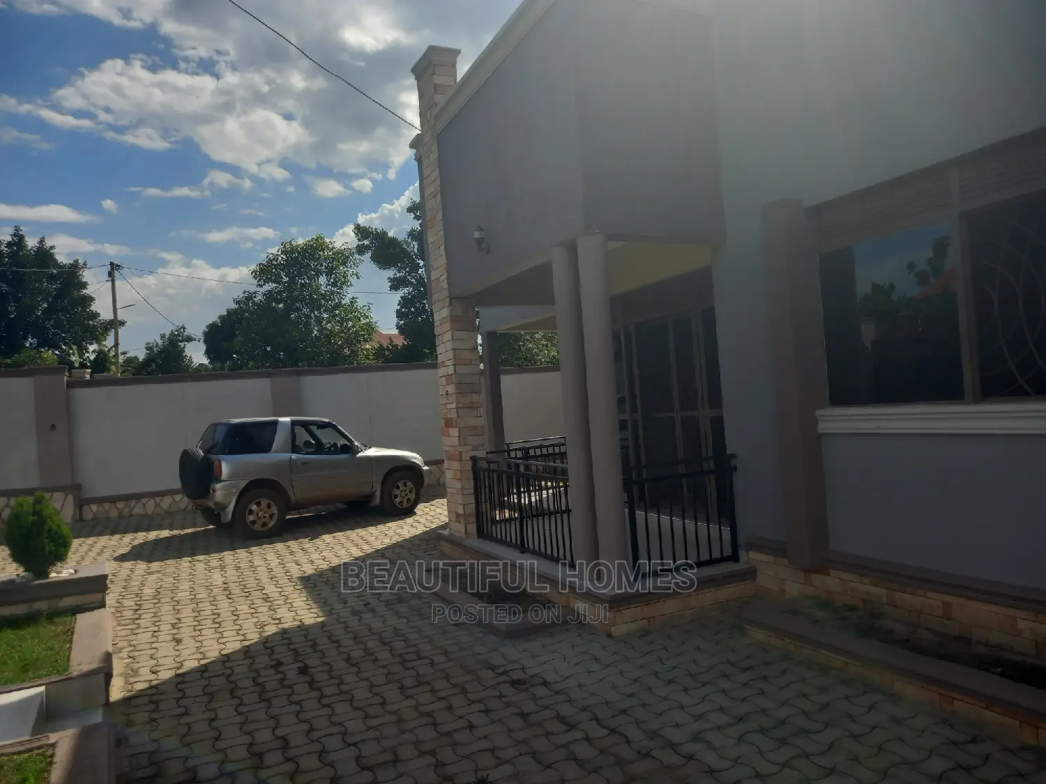 Furnished 4bdrm House in Kira for Sale in Kira