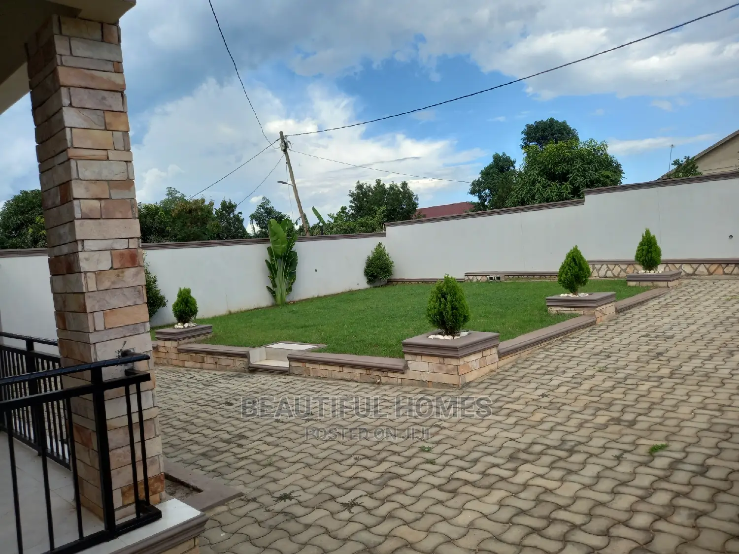 Furnished 4bdrm House in Kira for Sale in Kira