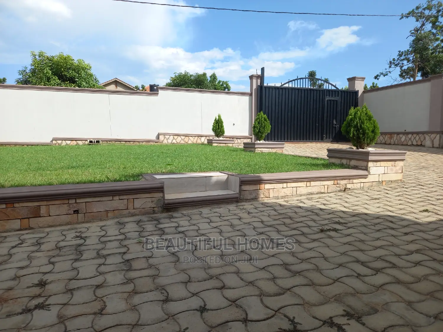 Furnished 4bdrm House in Kira for Sale in Kira