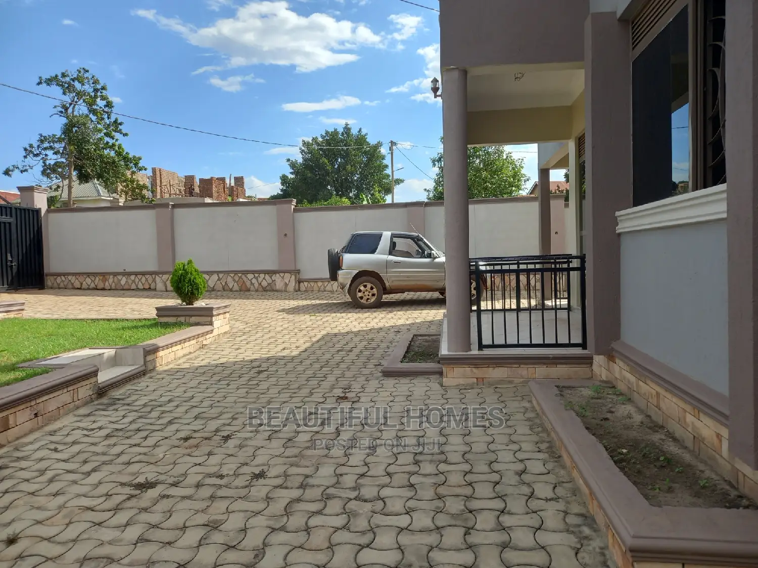 Furnished 4bdrm House in Kira for Sale in Kira