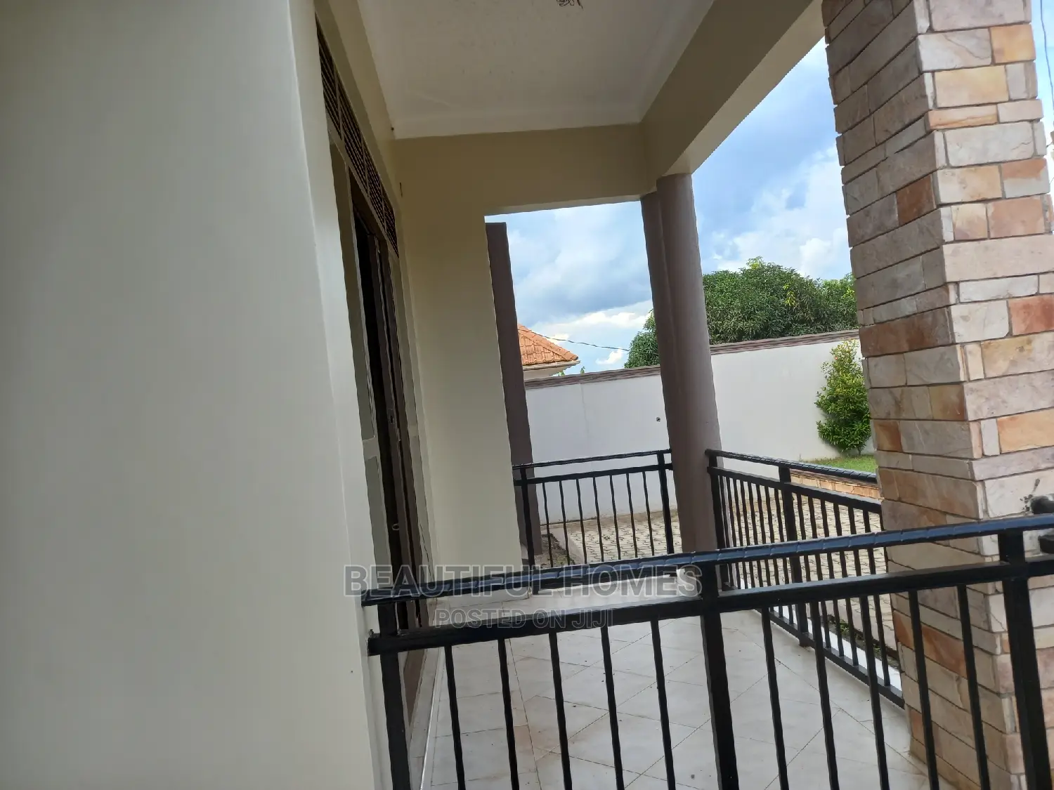 Furnished 4bdrm House in Kira for Sale in Kira