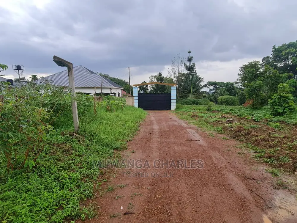 25decimlas Plot for Sale at Gayaza Namaina in Central Division
