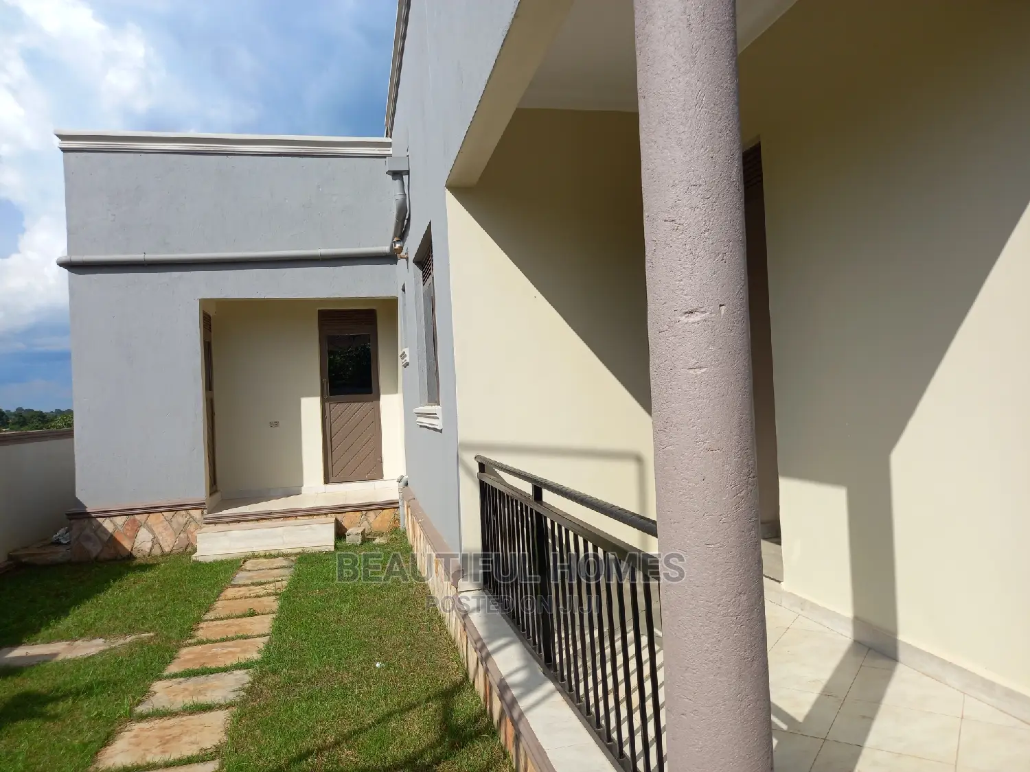 Furnished 4bdrm Bungalow in Kira for Sale in Kira