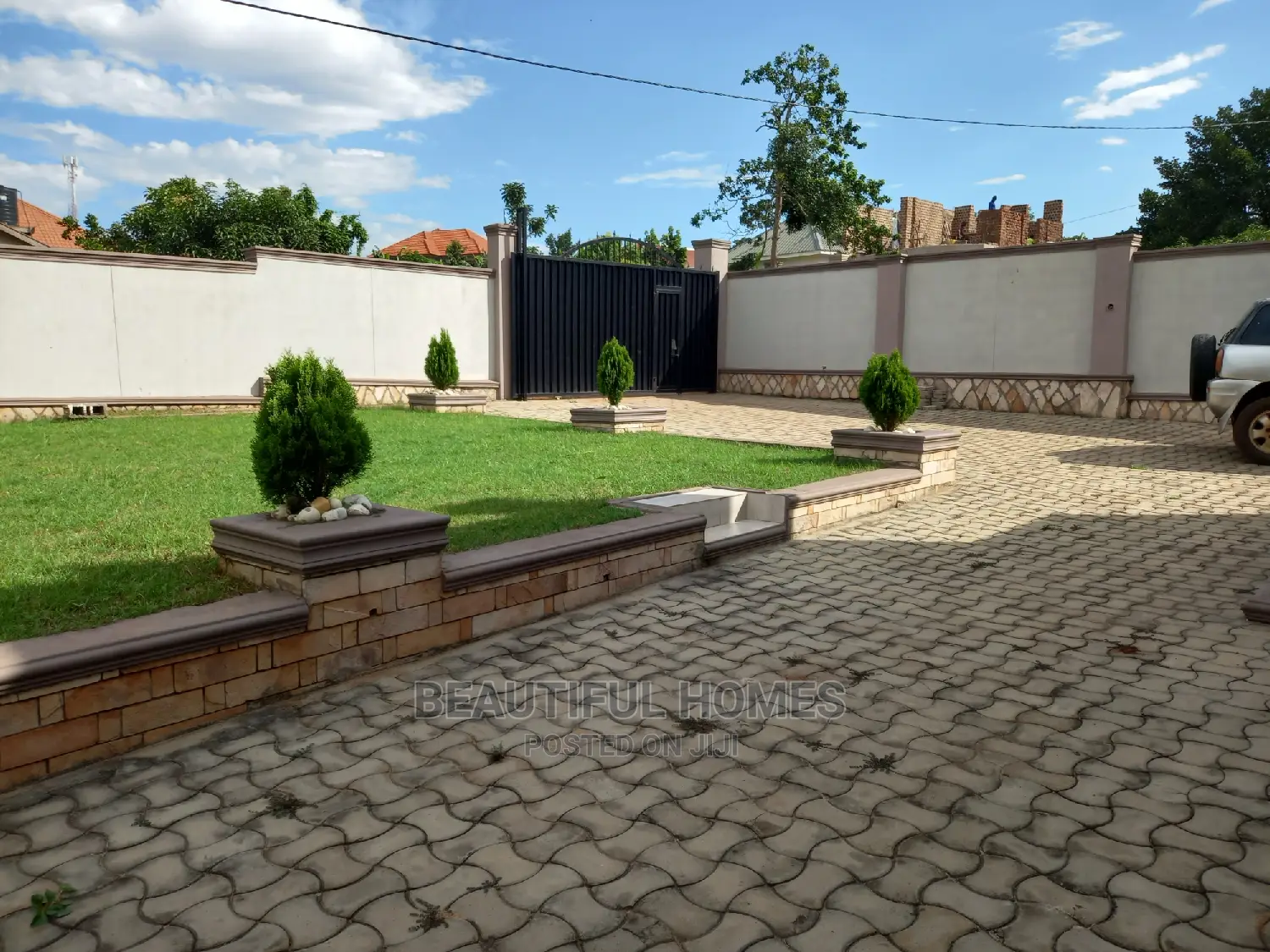 Furnished 4bdrm House in Kira for Sale in Kira