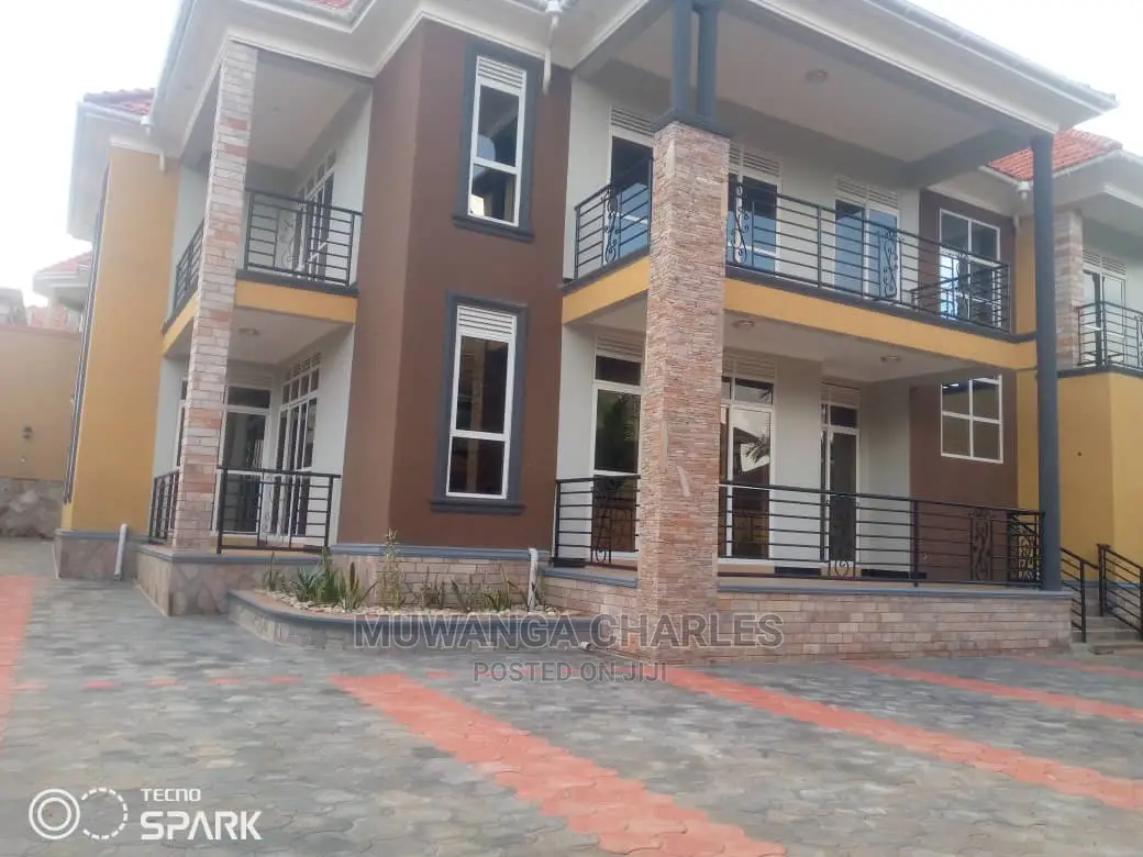 5bdrm Duplex in Fs Properties Ltd, Central Division for Sale in Central Division