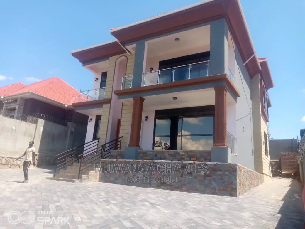 4bdrm Duplex in Fs Properties Ltd, Central Division for Sale in Central Division