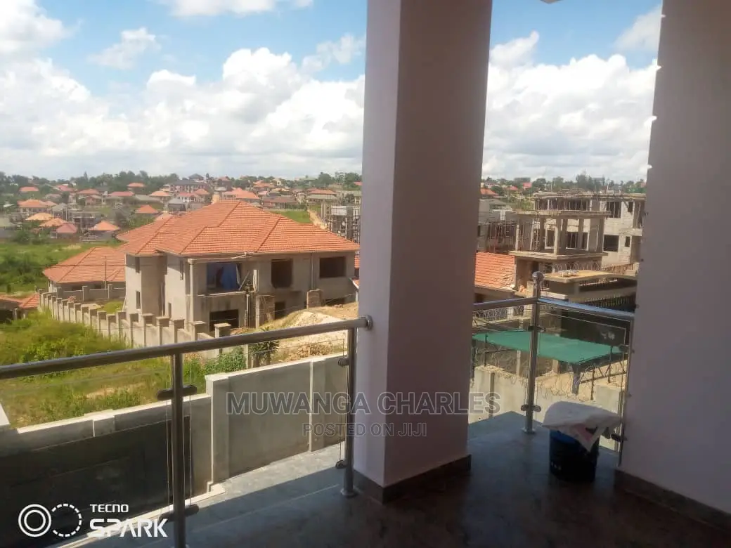 4bdrm Duplex in Fs Properties Ltd, Central Division for Sale in Central Division