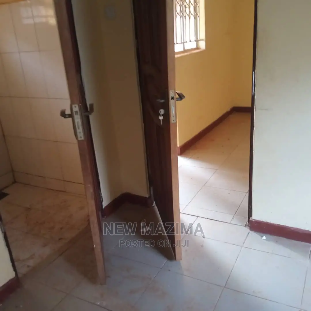 4bdrm House in Najjanankumbi Along, Central Division for Sale in Central Division