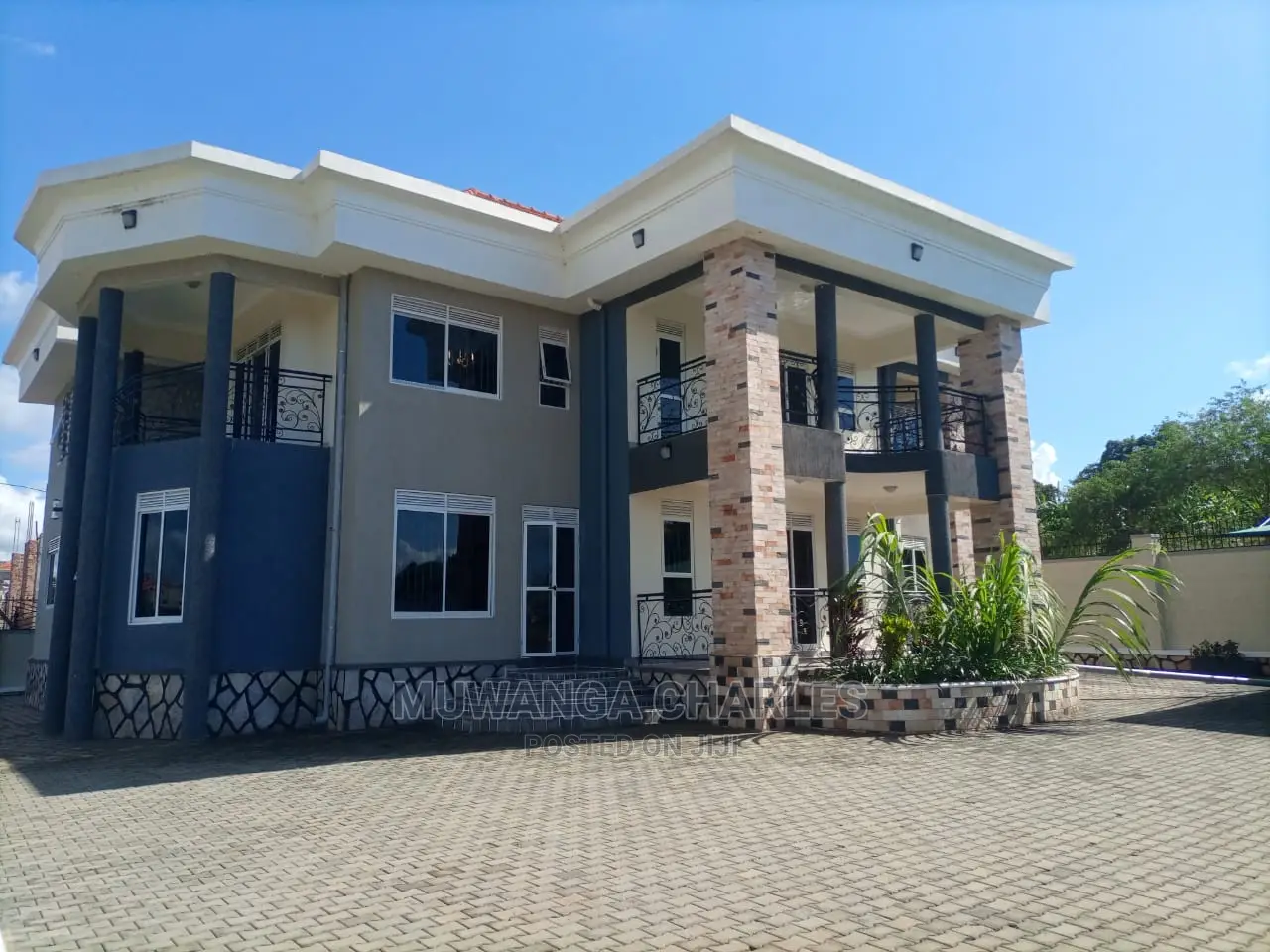 5bdrm Duplex in Fs Properties Ltd, Central Division for Sale in Central Division