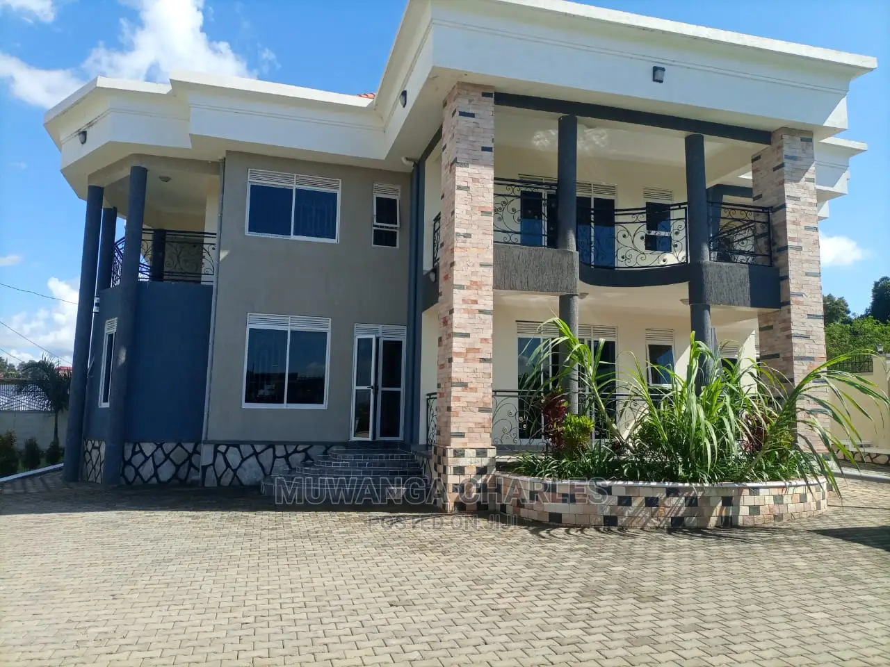 5bdrm Duplex in Fs Properties Ltd, Central Division for Sale in Central Division