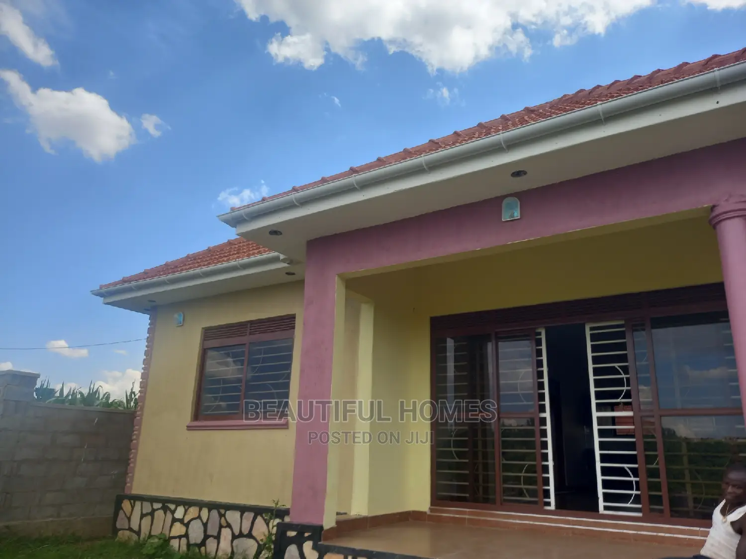 Furnished 4bdrm Bungalow in Kira for Sale in Kira