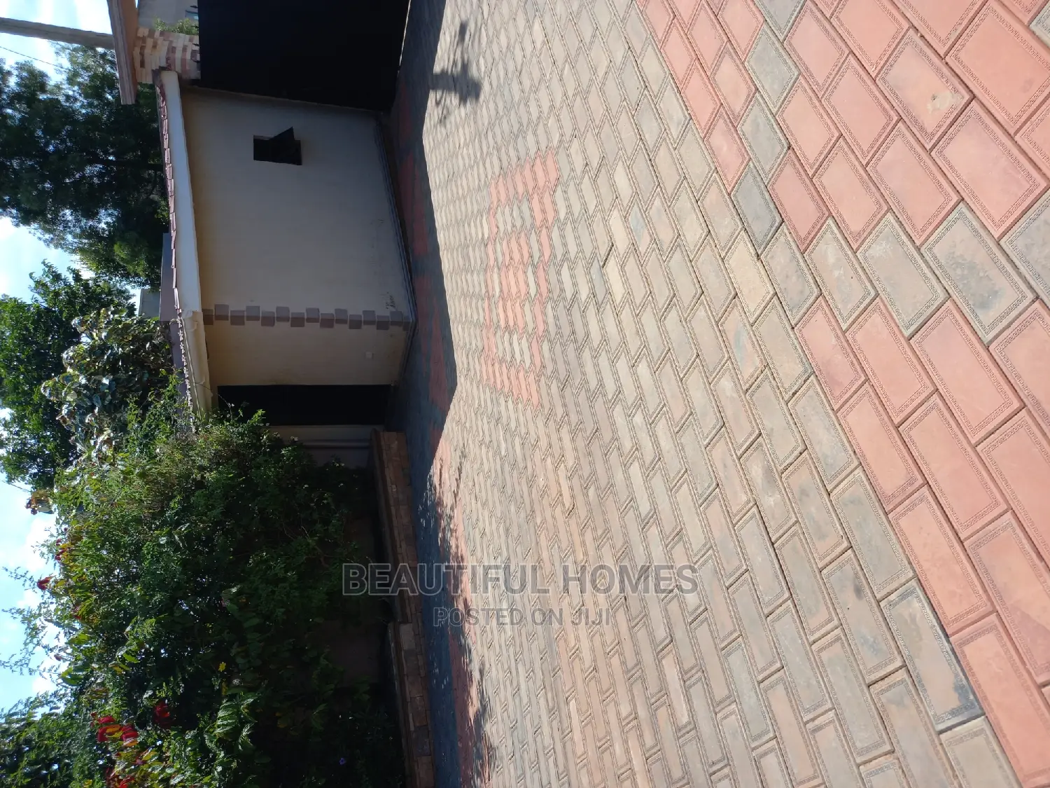 Furnished 4bdrm House in Kira for Sale in Kira