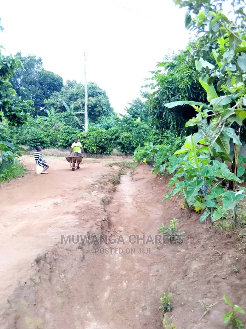 100by50ft Plot in Gayaza Nakwero for Sale in Central Division