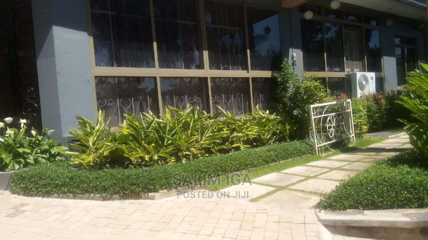 10bdrm Maisonette in Kololo Property, Central Division for Rent in Central Division