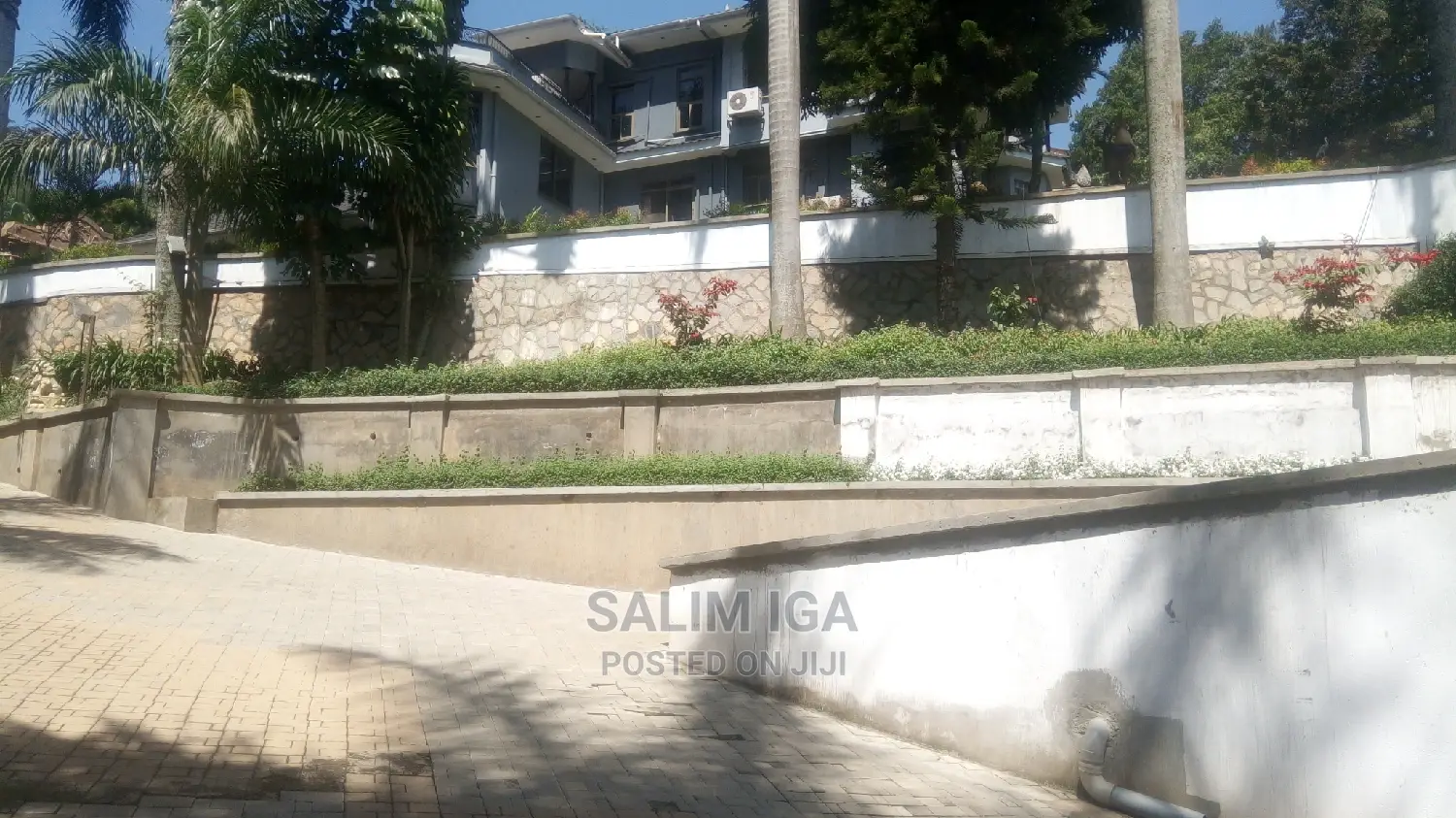 10bdrm Maisonette in Kololo Property, Central Division for Rent in Central Division