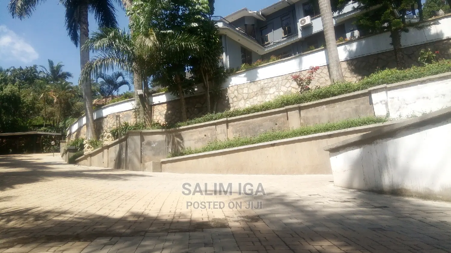 10bdrm Maisonette in Kololo Property, Central Division for Rent in Central Division