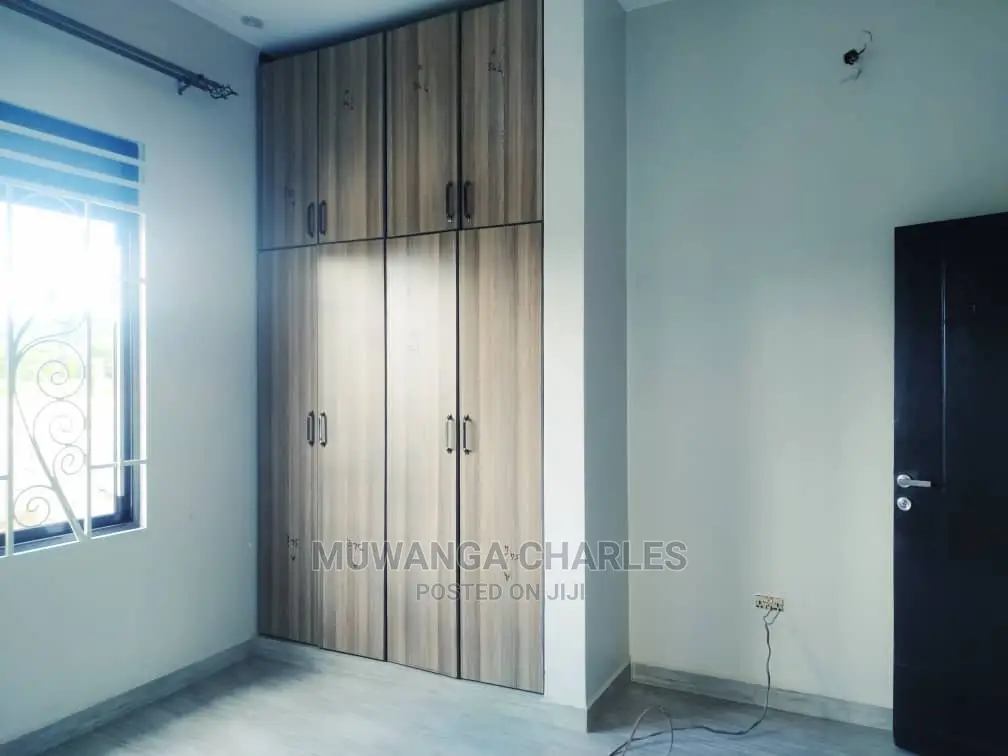 5bdrm Duplex in Fs Properties Ltd, Central Division for Sale in Central Division