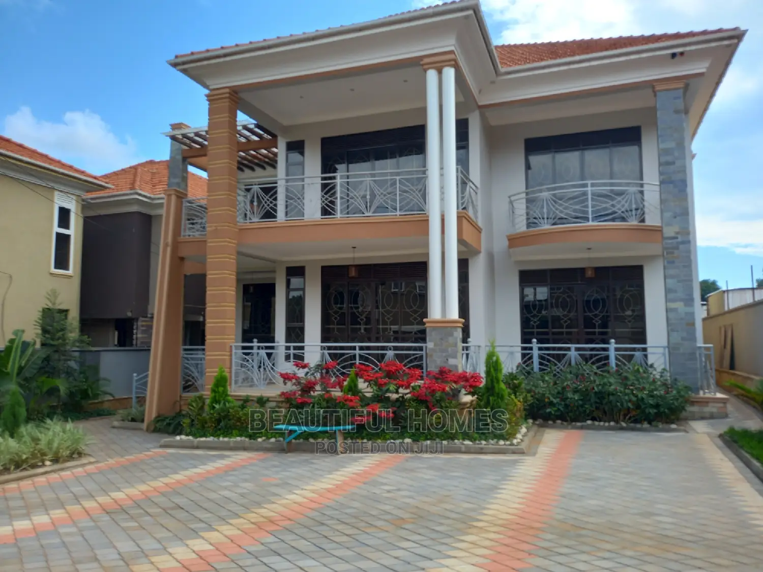 Furnished 6bdrm Mansion in Kyanja Corporate, Nakawa for Sale in Nakawa