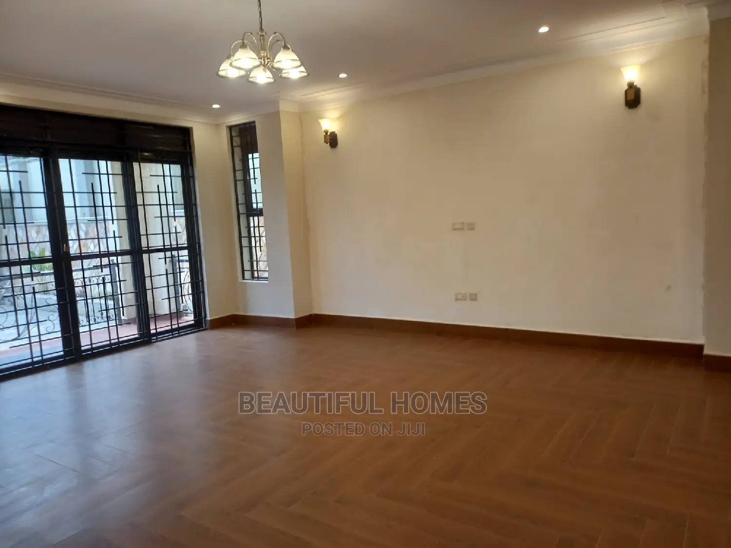 Furnished 7bdrm Mansion in Kyanja, Central Division for Sale in Central Division