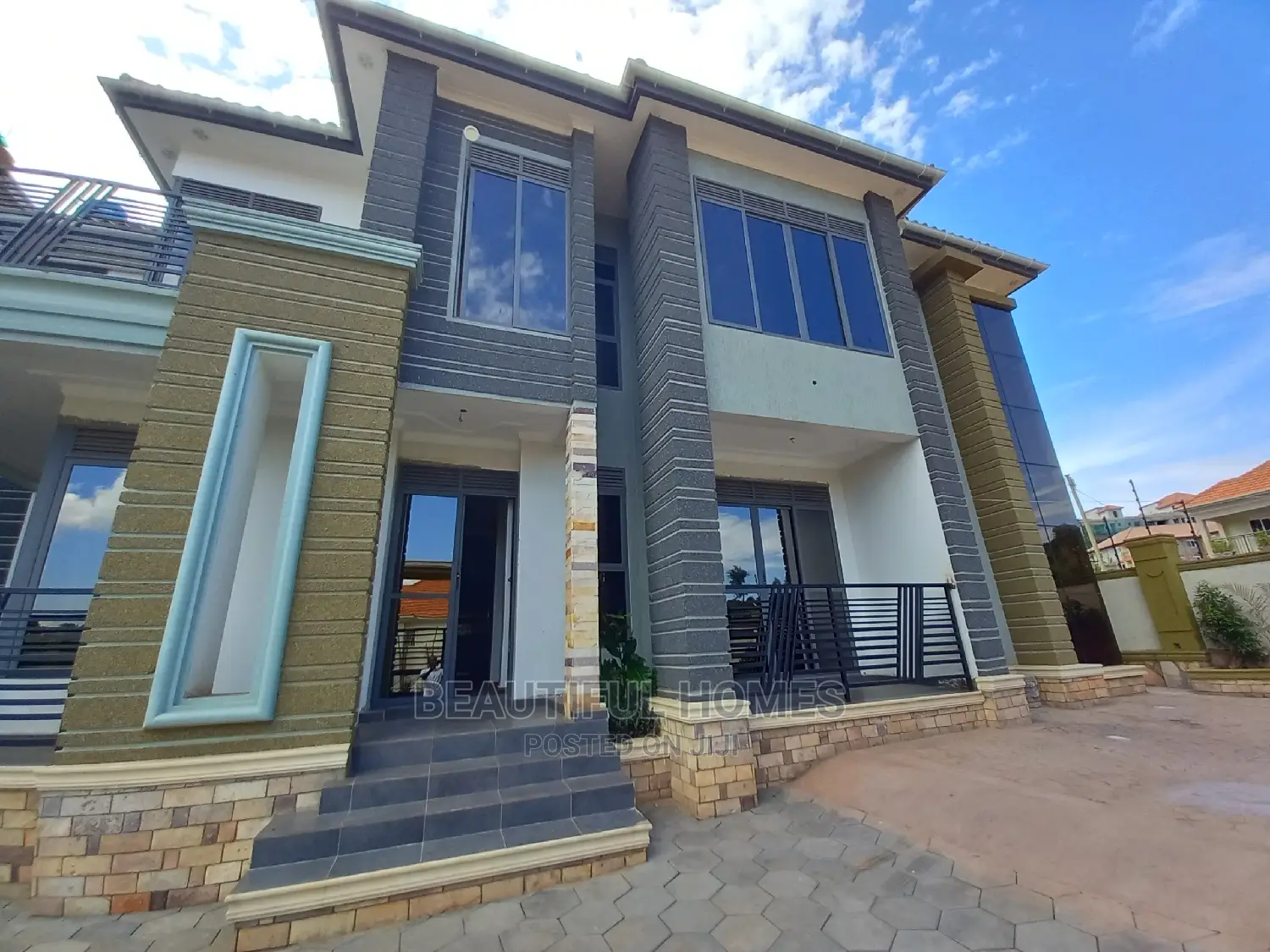 Furnished 5bdrm Duplex in Kyanja, Nakawa for sale in Nakawa