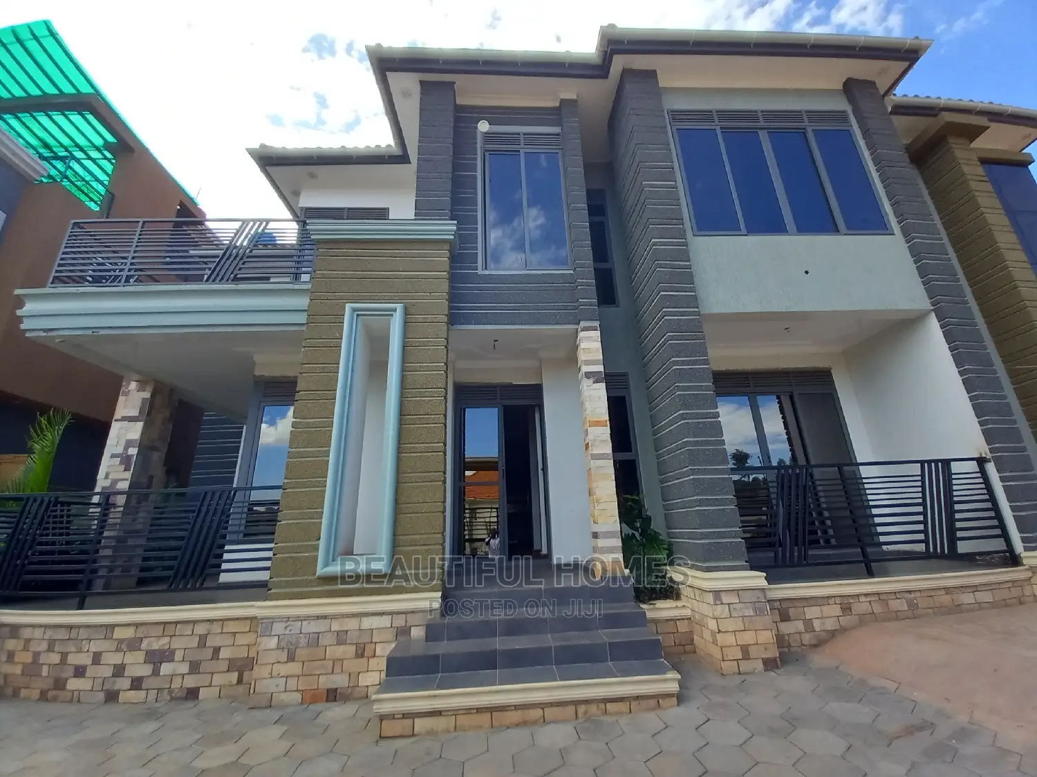 Furnished 5bdrm Duplex in Kyanja, Nakawa for sale in Nakawa