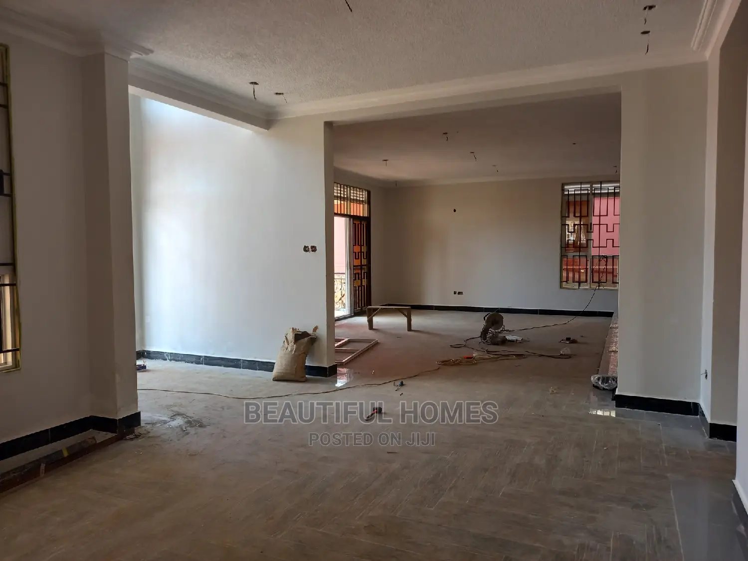 Furnished 6bdrm Mansion in Mansion, Central Division for Sale in Central Division