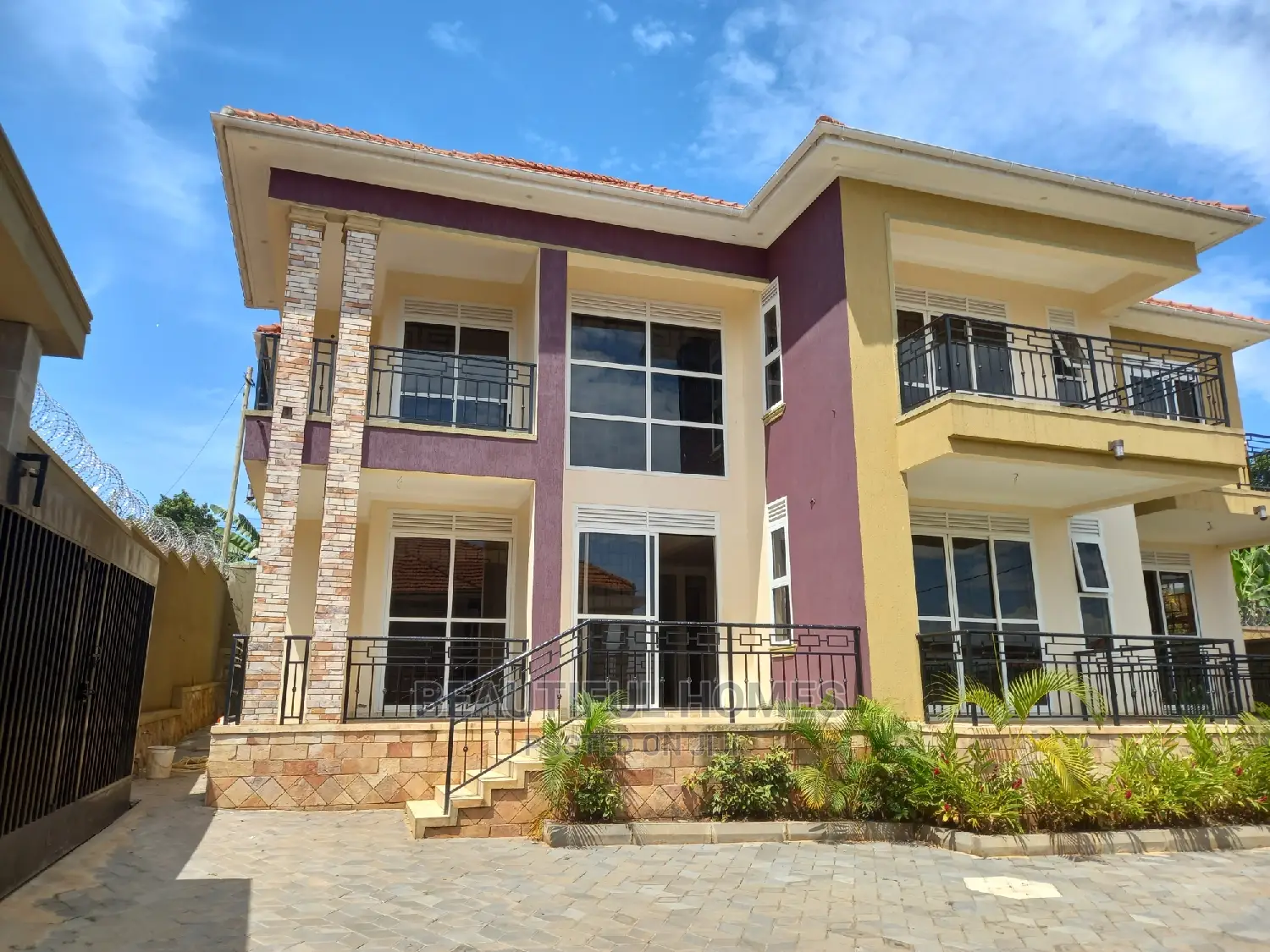 Furnished 6bdrm Mansion in Kira Corporate for Sale in Kira