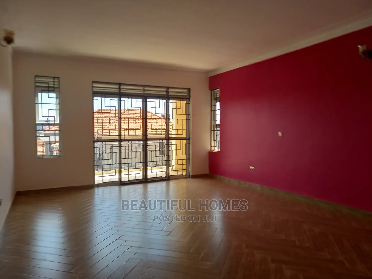Furnished 6bdrm Mansion in Kira Corporate for Sale in Kira